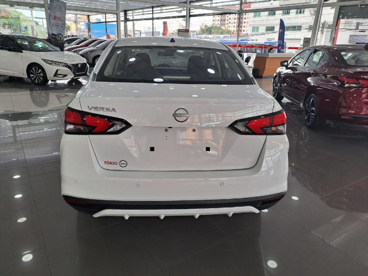 Nissan aplica desconto de R$ 28.000,00 no Versa para PcD em março
