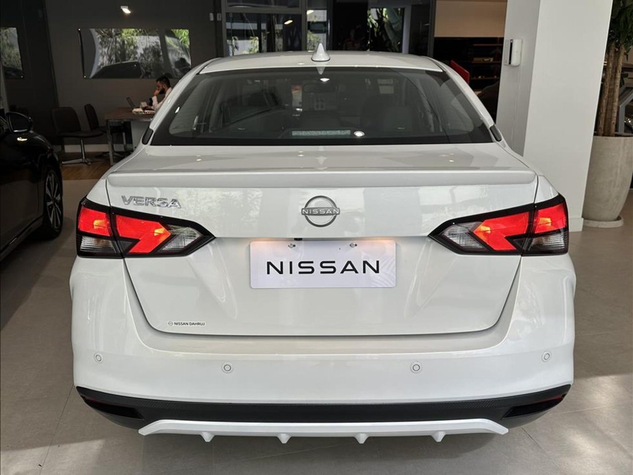 Nissan oferece R$ 18.400,00 de desconto no Versa Advance para PcD em março