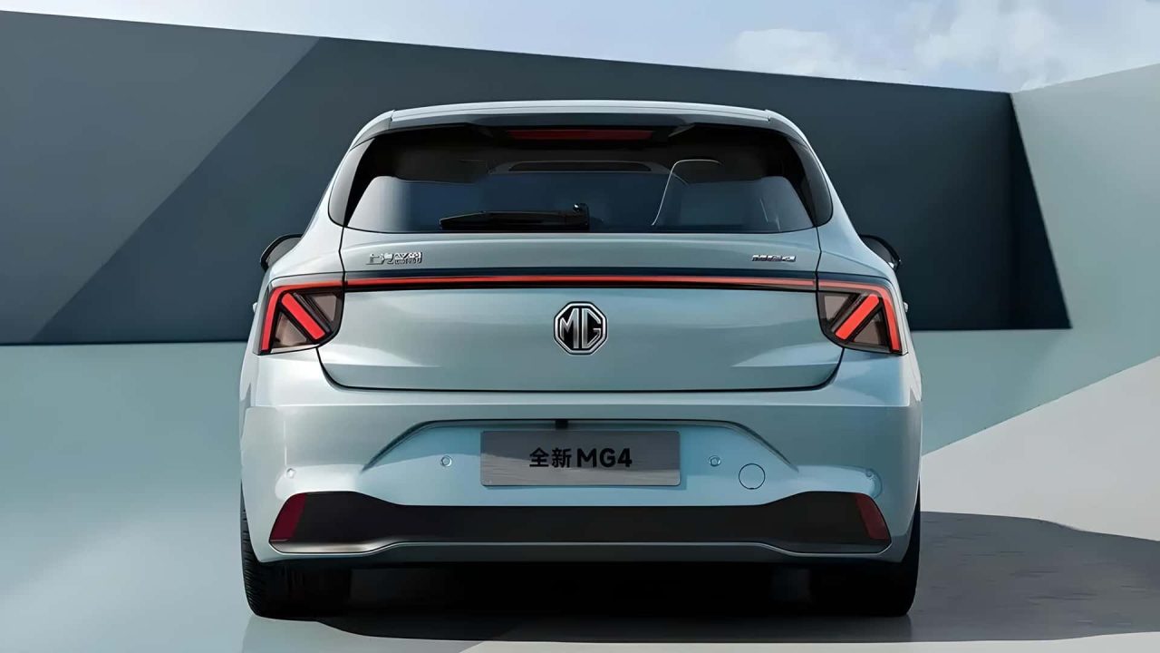 MG4 Urban chega ao Brasil para disputar mercado com Geely EX2