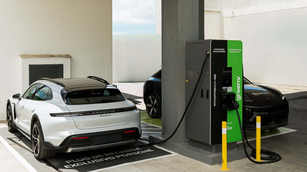 Porsche lança primeiro hub ultrarrápido na Bahia e fortalece rota elétrica no Nordeste