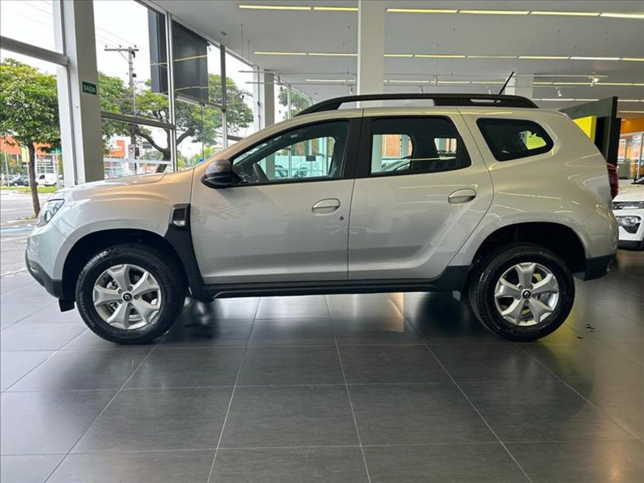 Renault oferece Duster Intense Plus com R$ 30.199,79 de desconto para PcD