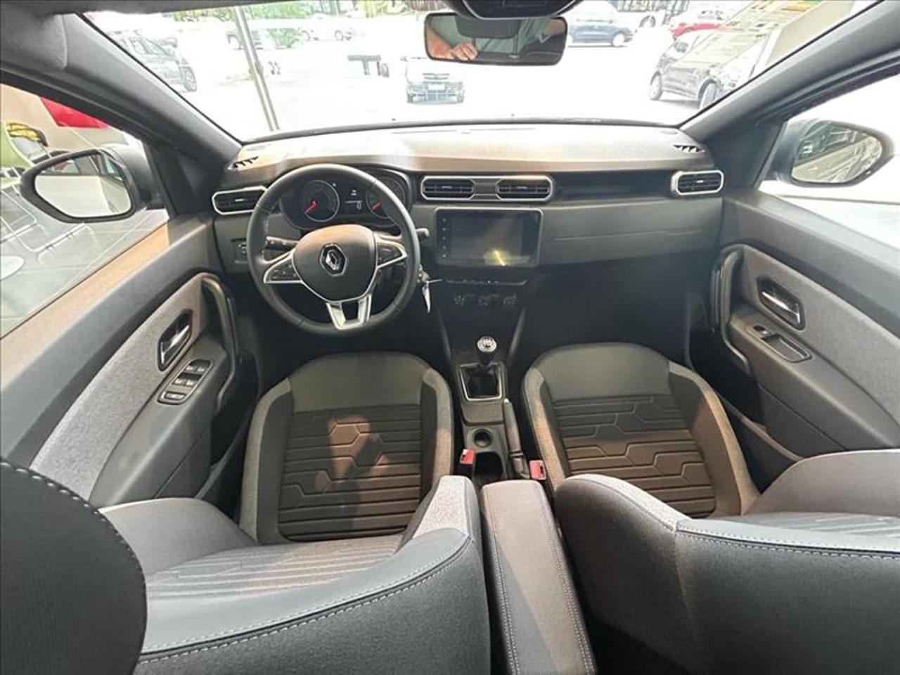 Renault oferece Duster Intense Plus com R$ 30.199,79 de desconto para PcD
