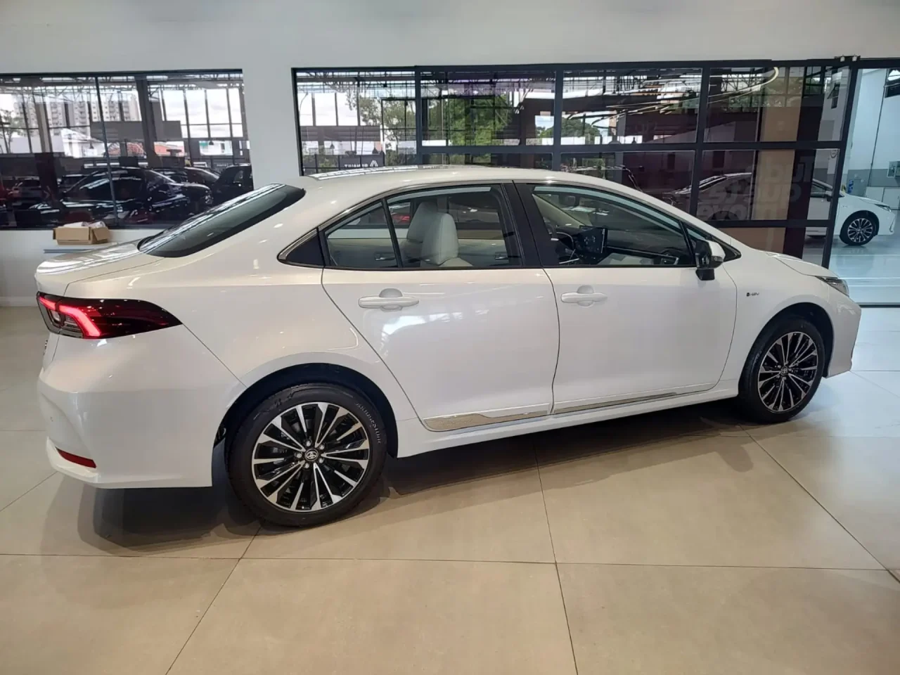 Toyota Corolla XEi ganha desconto de R$ 13.334,14 para PcD em março