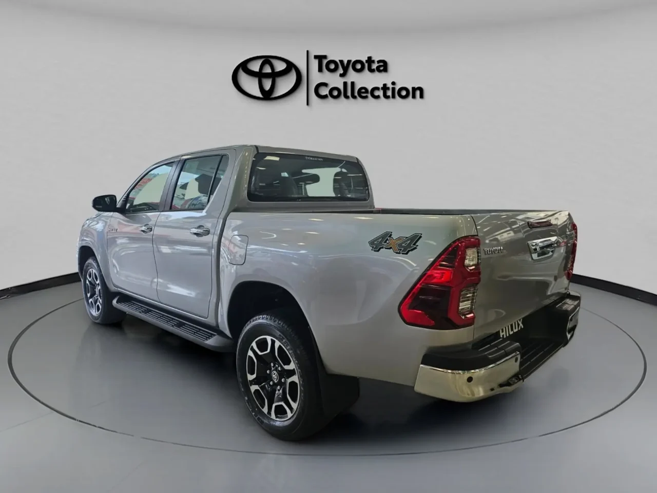 Toyota aplica desconto de R$ 55.816,20 na Hilux SR para CNPJ em março