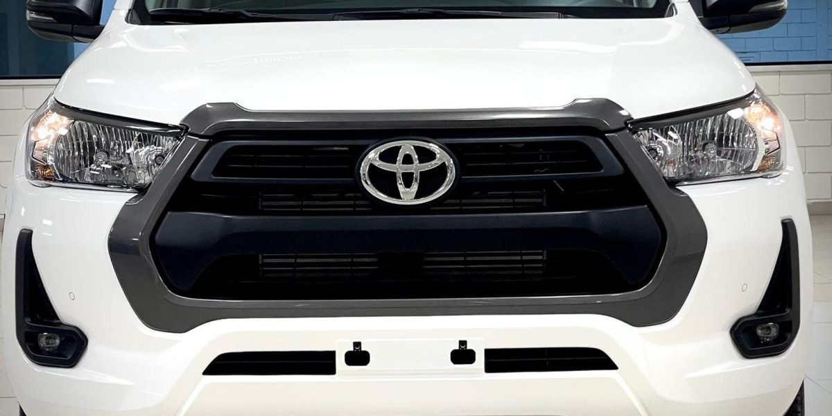 Hilux Power Pack MT fica R$ 64.949,70 mais barato para CNPJ após redução da Toyota