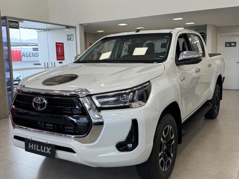 Toyota Hilux começa maio com vendas fracas e fica atrás de Ranger e S10