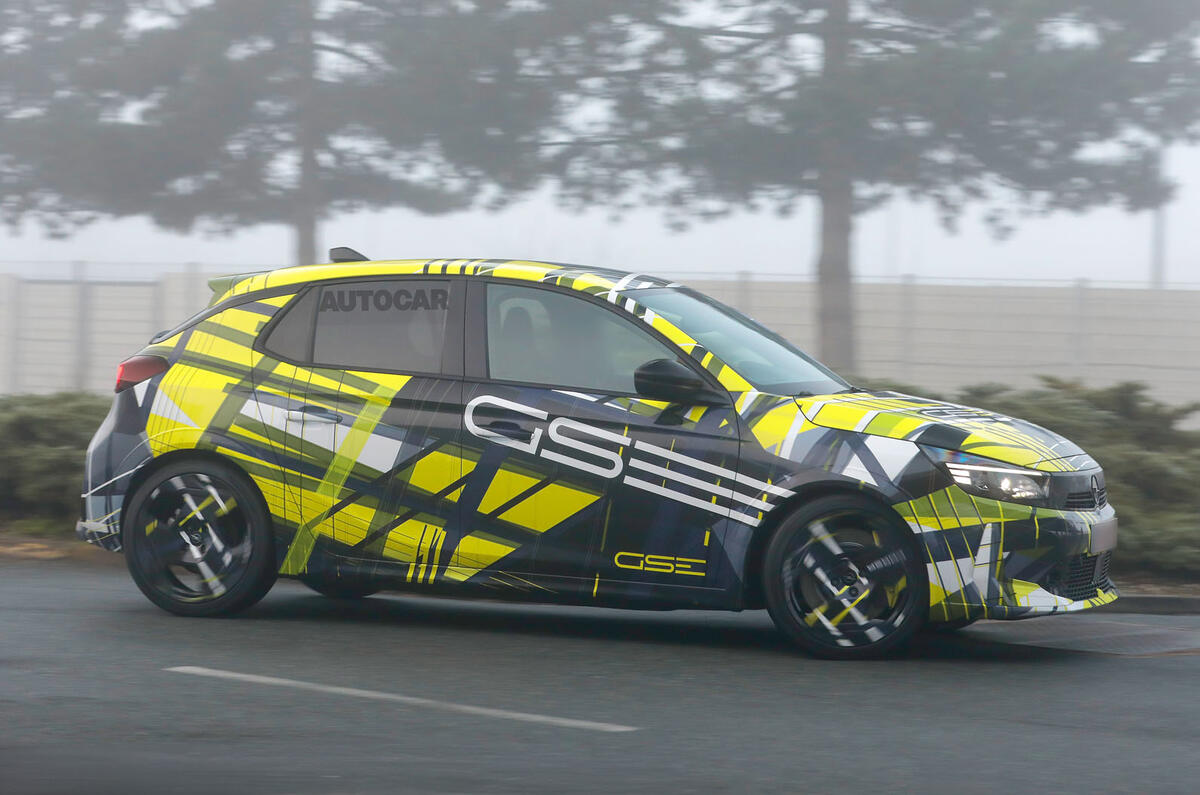 Corsa GSE é apresentado pela Vauxhall com estilo radical e proposta esportiva