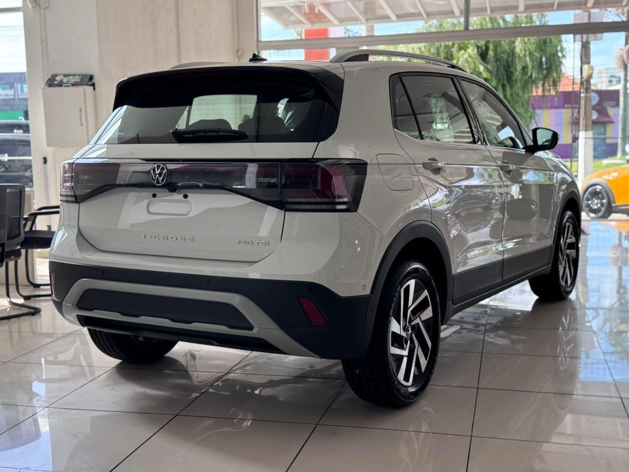 Volkswagen T-Cross 200 TSI AT fica R$ 30.294,99 mais barato para PcD em março