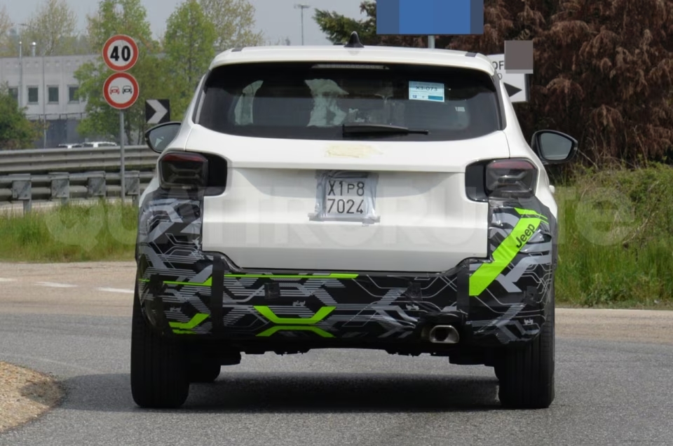 Em testes, Jeep Avenger ganhará novo visual e motor turbo de 116 cv no Brasil