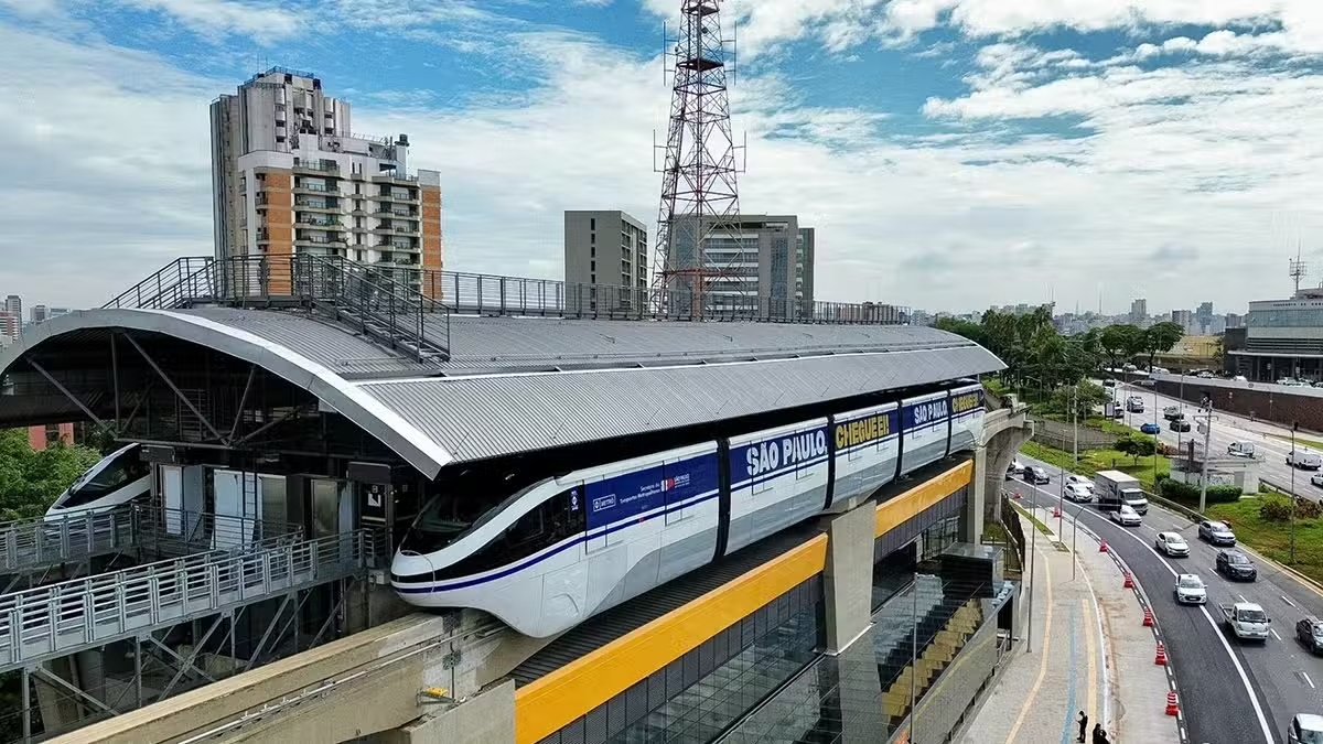 BYD inaugura no Brasil seu primeiro projeto SkyRail fora da China