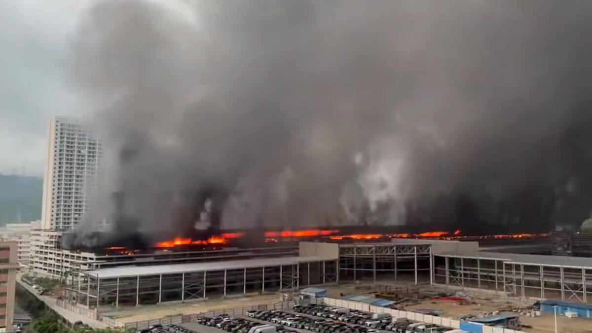 Incêndio em fábrica da BYD em Shenzhen atinge área de sucata e é controlado sem vítimas