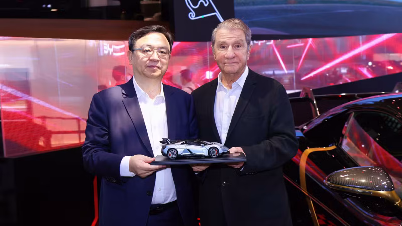 BYD vende Yangwang U9 Xtreme por R$ 14,5 milhões durante o Salão de Pequim