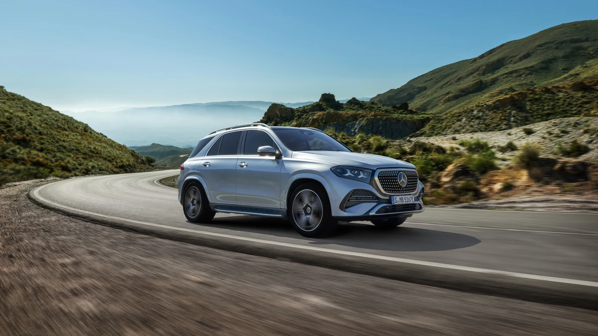 Mercedes-Benz anuncia investimento de US$ 4 bilhões em fábrica nos EUA