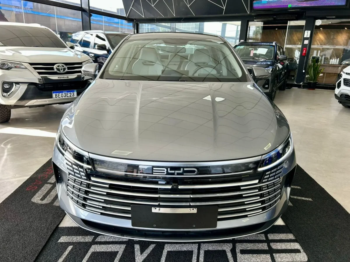 BYD baixa preço do King em até R$ 25 mil e híbrido já custa R$ 147 mil