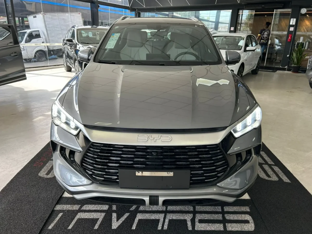 BYD dá R$ 41.000,00 de desconto no Song Pro para PcD em abril