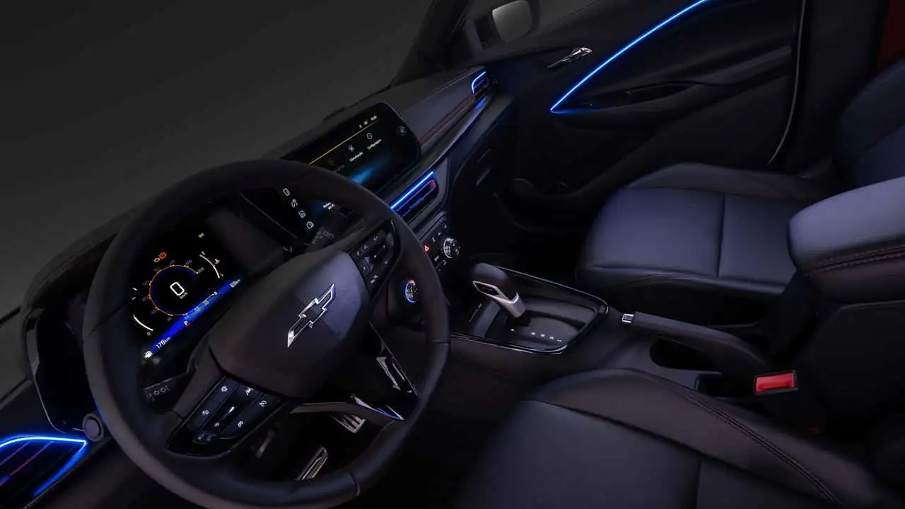 Novo Chevrolet Sonic tem cabine revelada antes de chegar ao mercado brasileiro