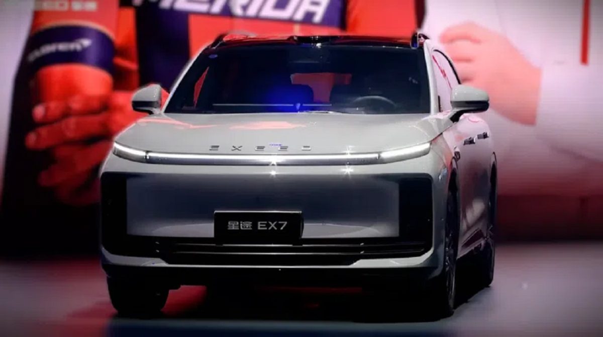 Chery Exeed EX7 estreia com freios eletromecânicos e autonomia de até 1.520 km
