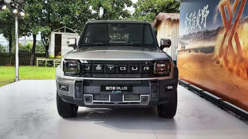 Jetour abre pré-venda do Traveller Plus e do C-DM PHEV com multimídia de 15,6” na China
