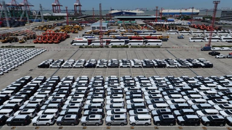 China aperta regras para reciclagem de baterias de lítio e reforça controle sobre carros elétricos