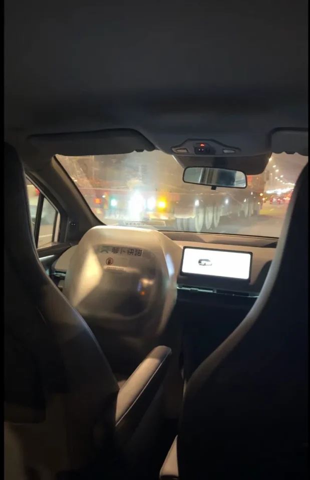 Robô-táxi da Baidu sofre pane em Wuhan após falha técnica