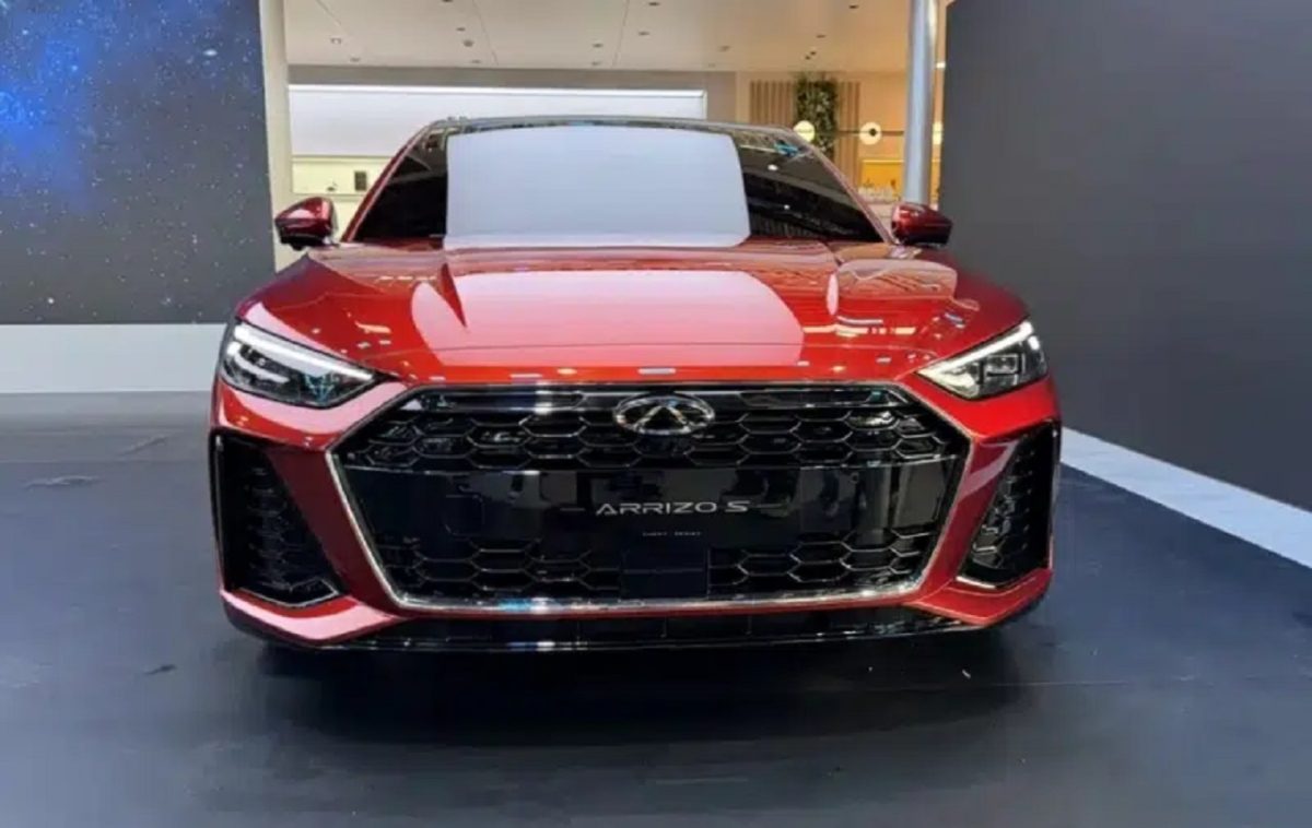 Novo Chery Arrizo S é revelado em Pequim com design sofisticado e 261 cv de potência