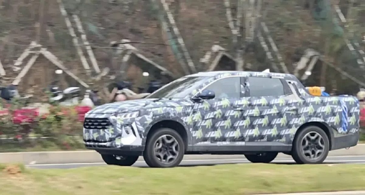 BYD avança com picape rival da Toro e modelo é flagrado em testes na China