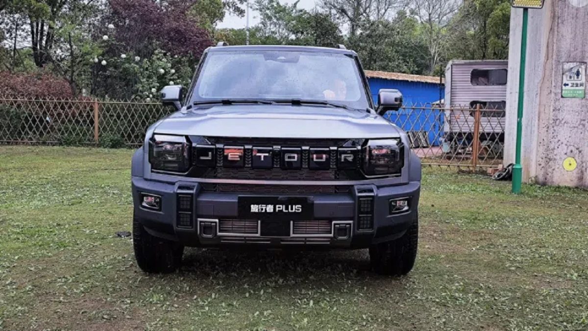 Jetour abre pré-venda do Traveller Plus e do C-DM PHEV com multimídia de 15,6” na China