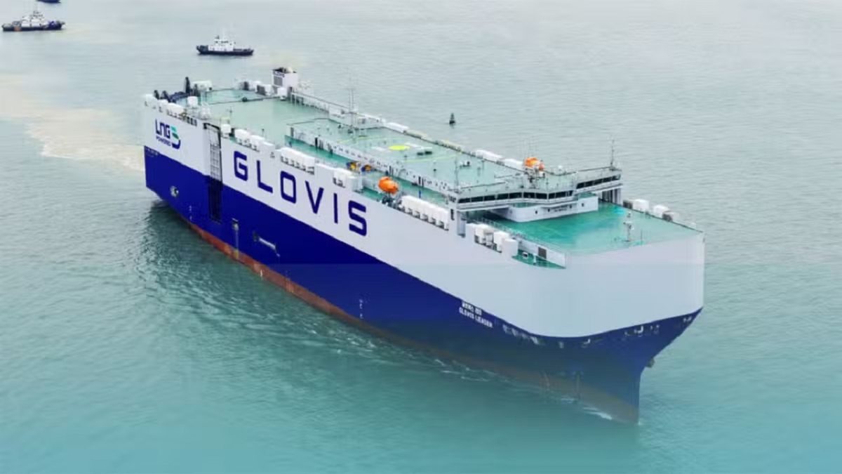 Supernavio-cegonha chinês bate recorde e pode transportar 10,8 mil veículos