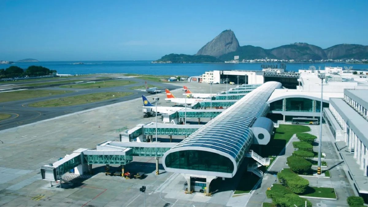Petrobras anuncia reajuste de até 56,3% no querosene de aviação