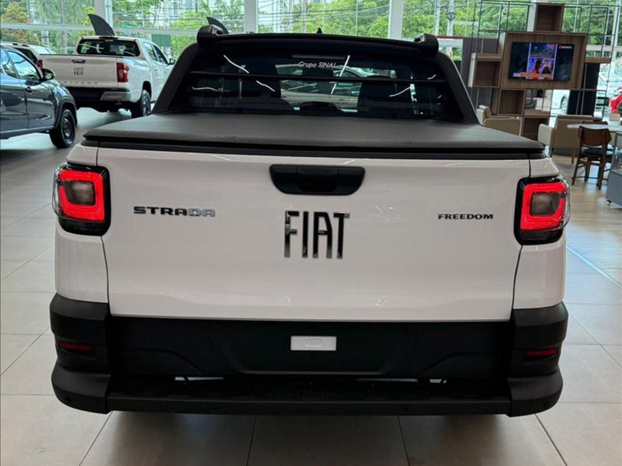 Fiat dá R$ 28.060,00 de desconto na Strada Freedom Plus para CNPJ em abril