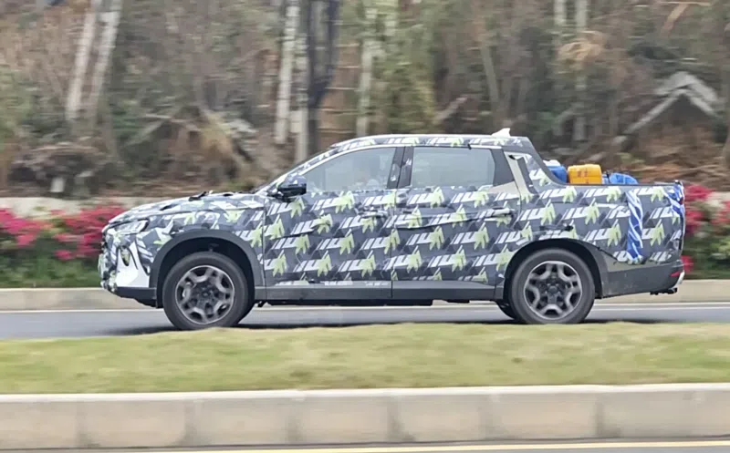BYD avança com picape rival da Toro e modelo é flagrado em testes na China