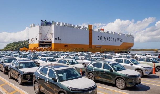 Importados passam de 257 mil unidades em estoque e chineses lideram volume