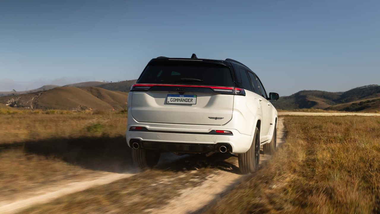 Jeep Commander Limited T270 MHEV 2027: preço, ficha técnica e equipamentos