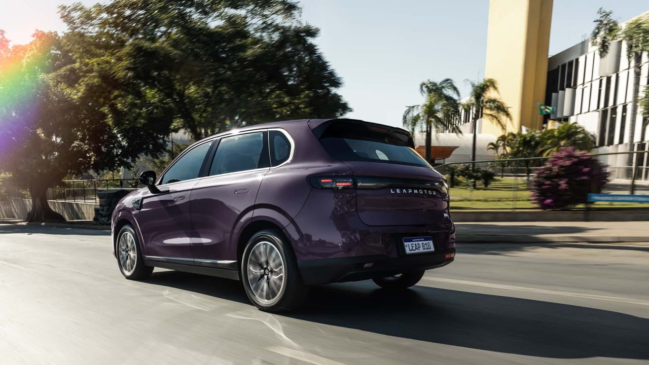 Novo Leapmotor B10 estreia com pacote de vantagens e preço inicial de R$ 182.990