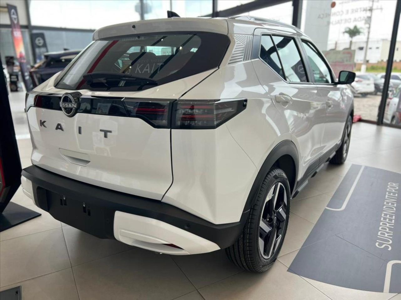 Nissan Kait dispara 244,8% em março e supera Yaris Cross e WR-V