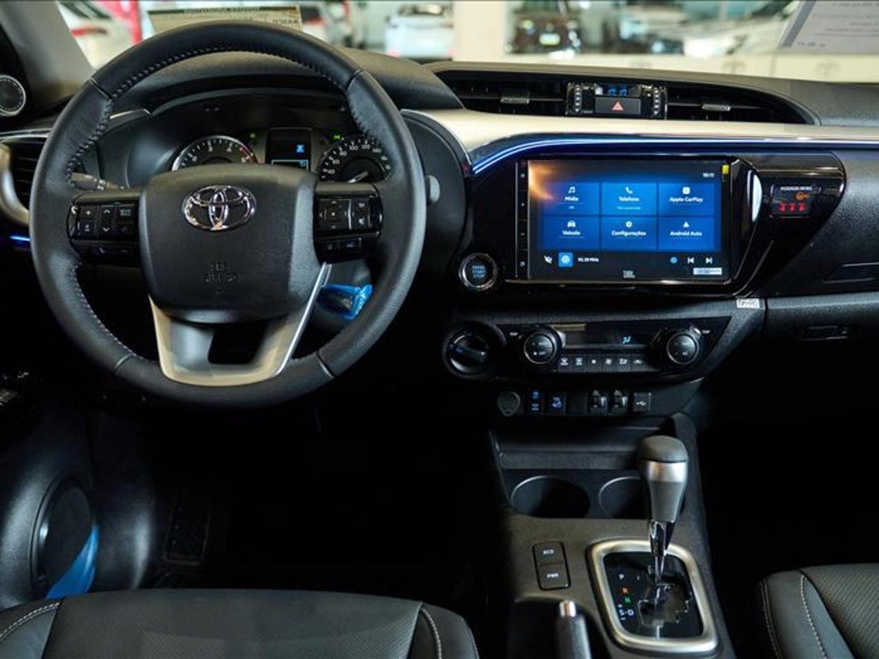 Toyota dá R$ 71.320,70 de desconto na Hilux SR para CNPJ em abril