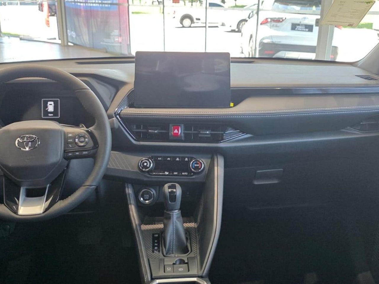 Toyota Yaris Cross dispara 551% em março e supera Toyota Corolla Cross em vendas