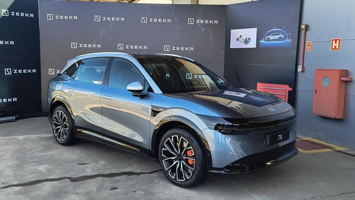 Zeekr cresce rápido no Brasil e já ultrapassa 1.000 veículos vendidos