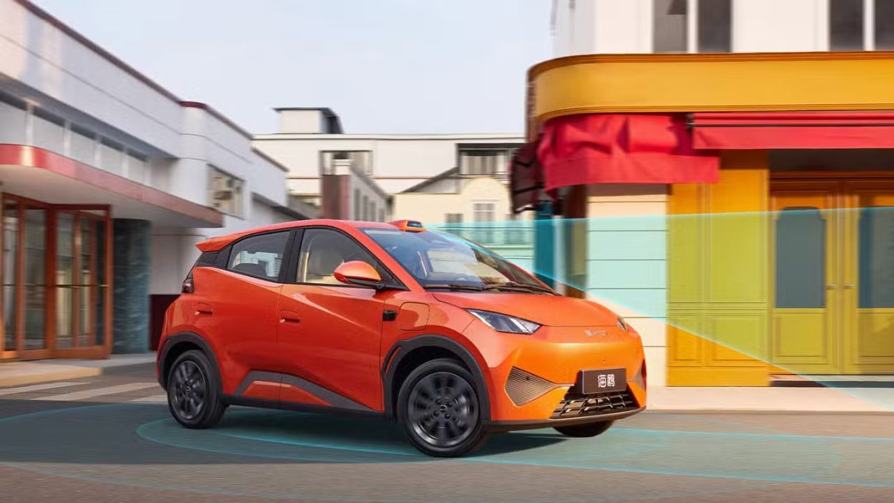 BYD lança novo Dolphin Mini na China com tecnologia LiDAR e parte de R$ 55 mil