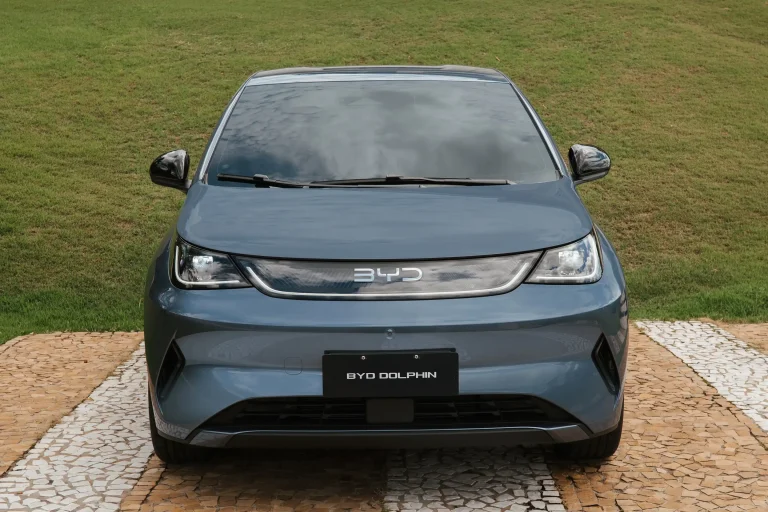 Novo BYD Dolphin Special Edition tenta justificar preço maior com mudanças importantes