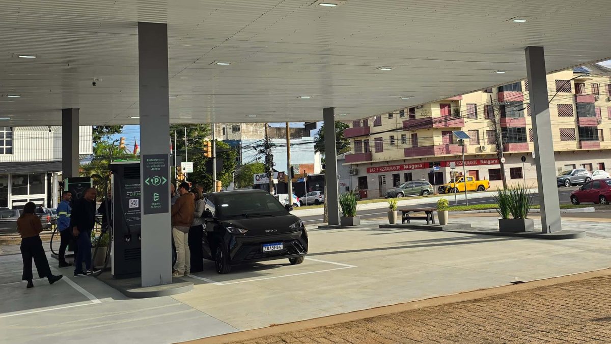 Primeiro carregador de 480 kW do Brasil entra em operação