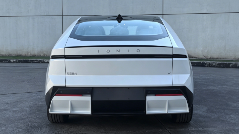 Novo Hyundai Ioniq V surge na China com recarga ultrarrápida e versões BEV e EREV