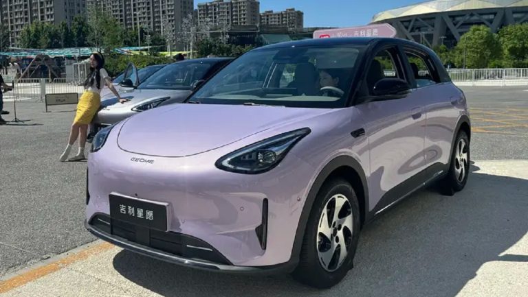 Geely lança novo EX2 elétrico na China e promete até 460 km sem precisar recarregar