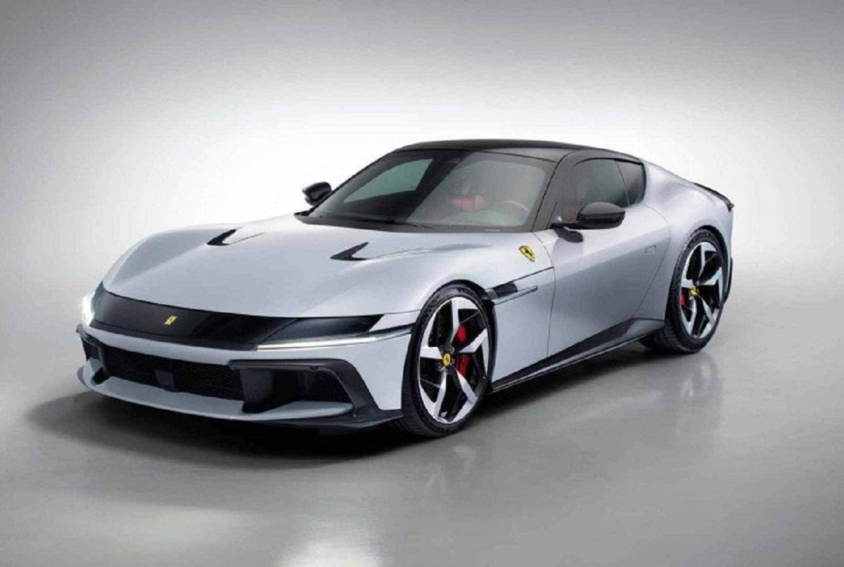 Ferrari avalia retorno do câmbio manual no 12Cilindri após polêmica com a Luce