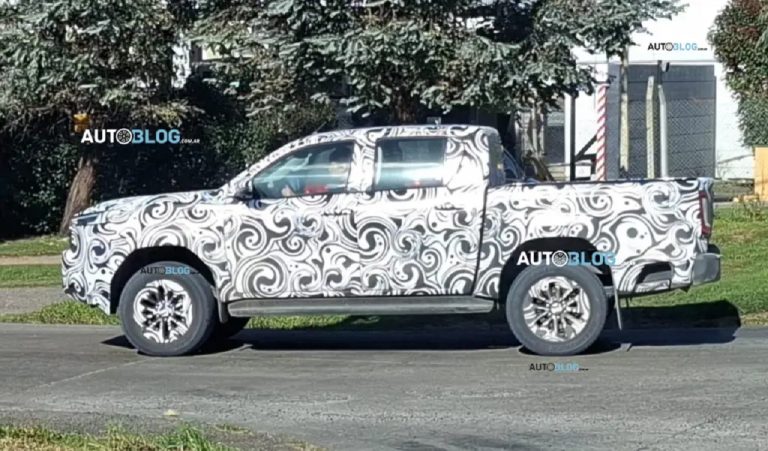 Nova Toyota Hilux elétrica aparece em testes na Argentina pela primeira vez
