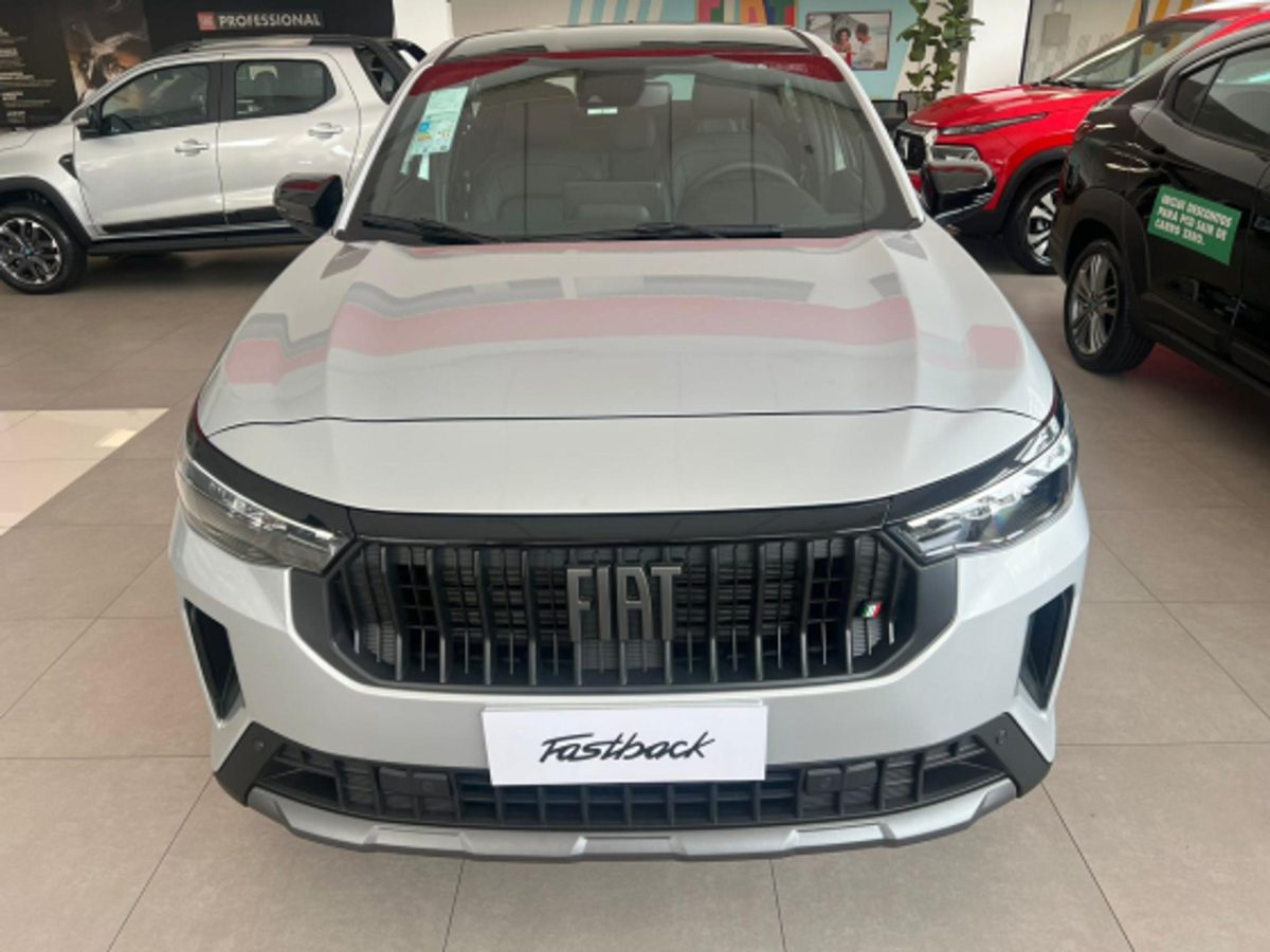 Andamos no Fiat Fastback Impetus Híbrido: ele impressiona, mas vale o preço?