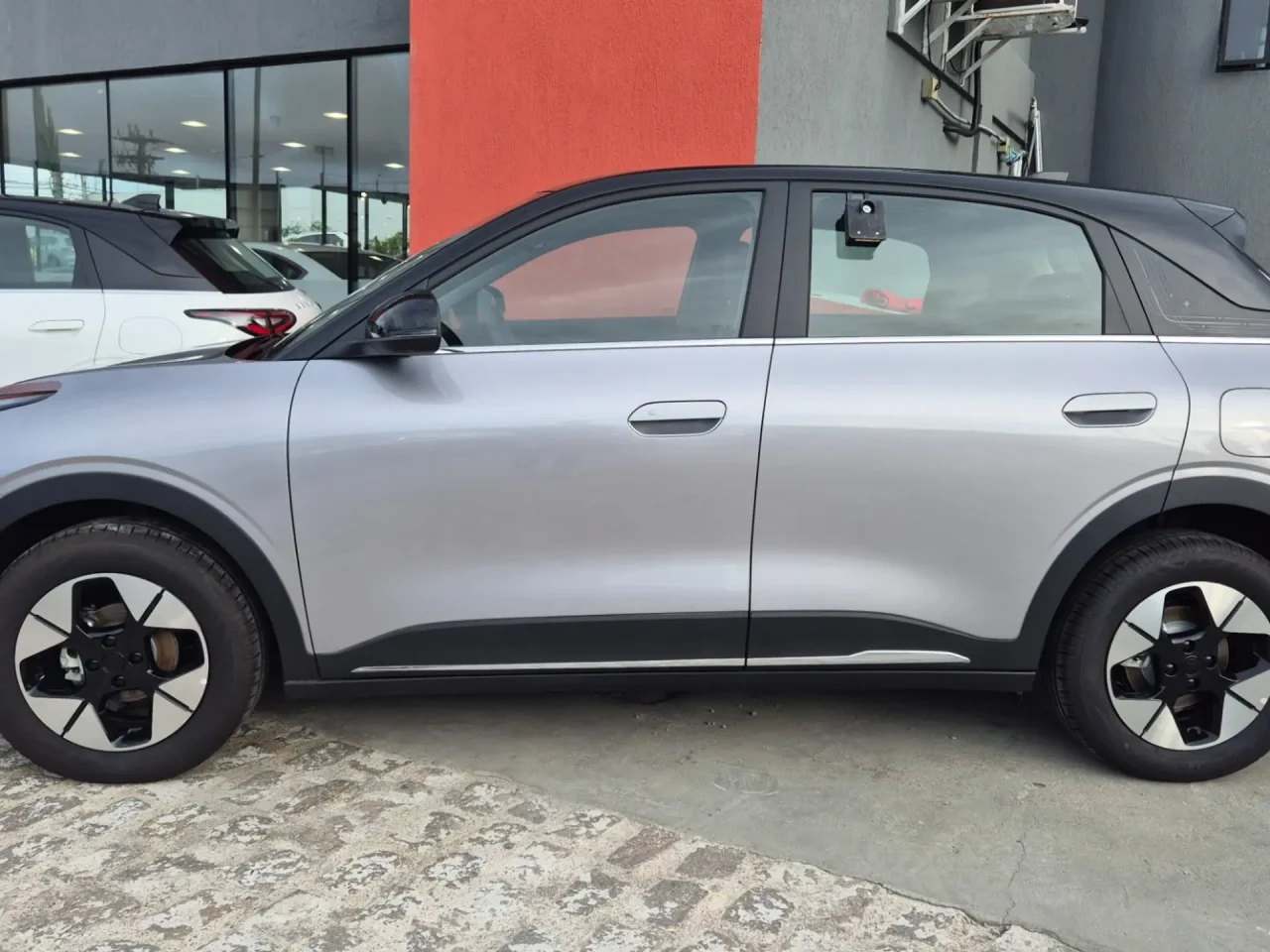 Avaliação: Geely EX2 surpreende no preço, espaço e consumo