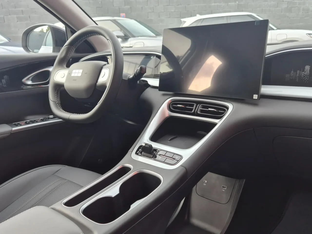 Avaliação: Geely EX2 surpreende no preço, espaço e consumo