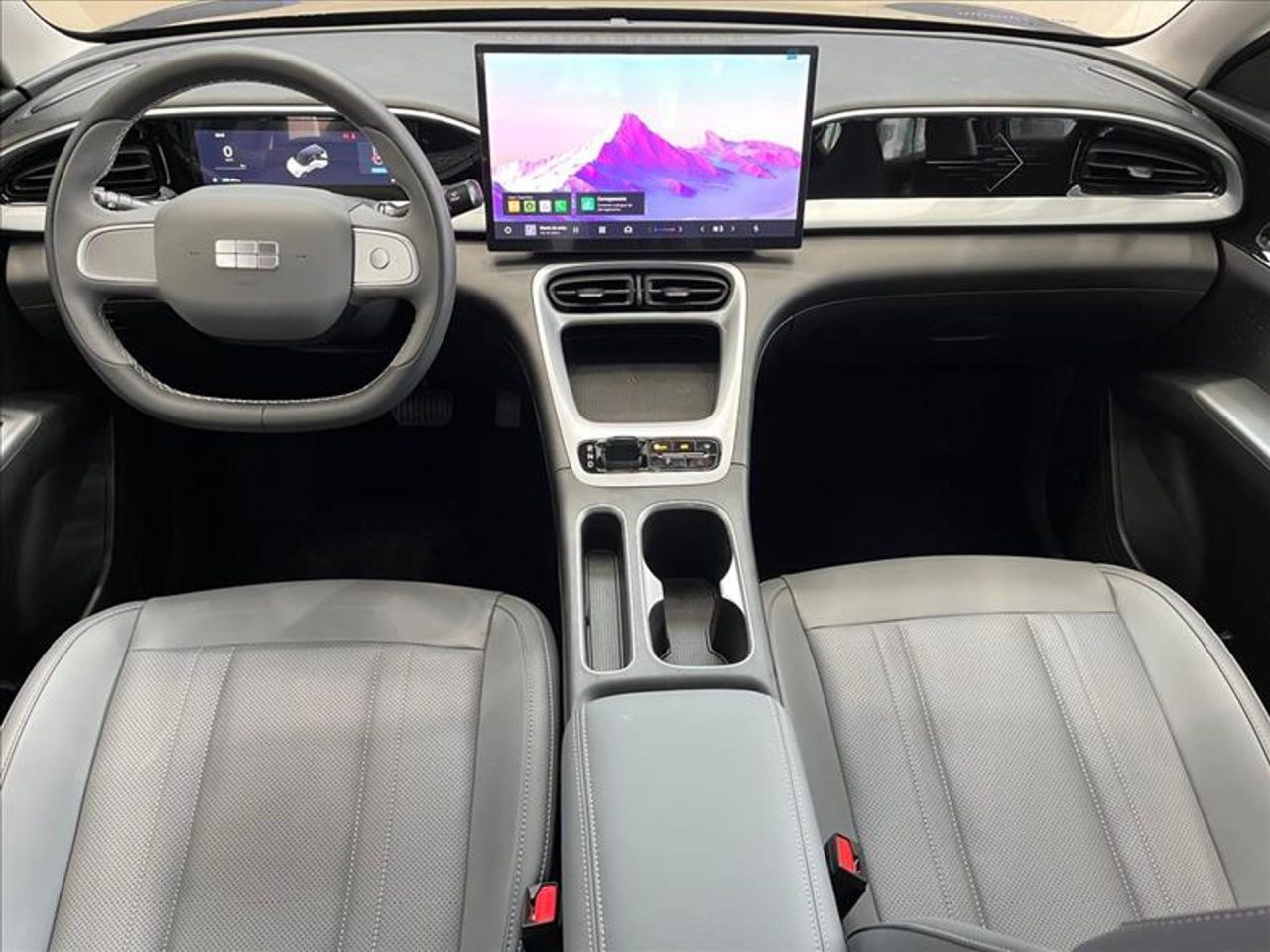Geely EX2 Pro ou BYD Dolphin Mini? Descobrimos qual elétrico entrega mais pelo preço