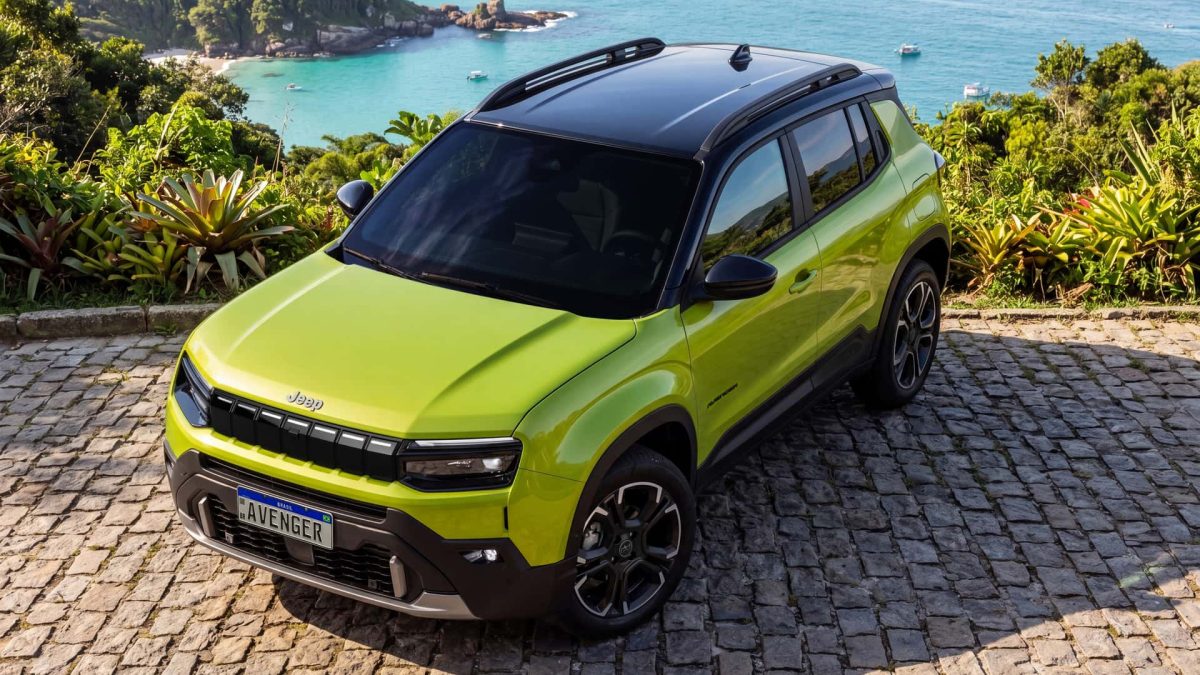 Novo Jeep Avenger brasileiro ganha interior inédito